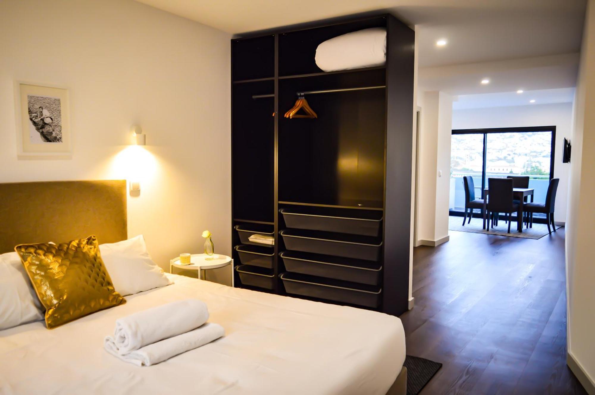 Cba Suites Madeira 푼샬 외부 사진