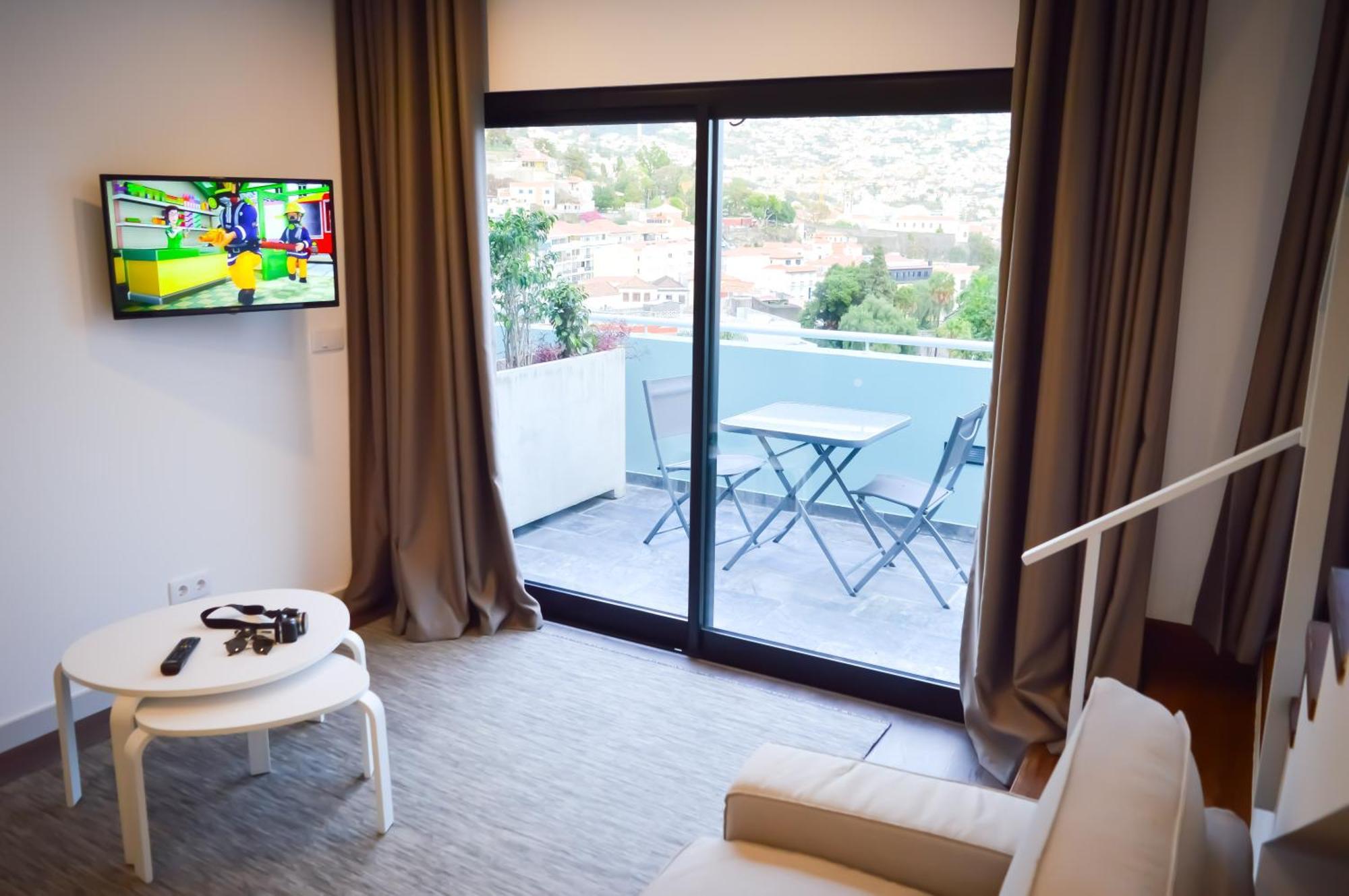 Cba Suites Madeira 푼샬 외부 사진