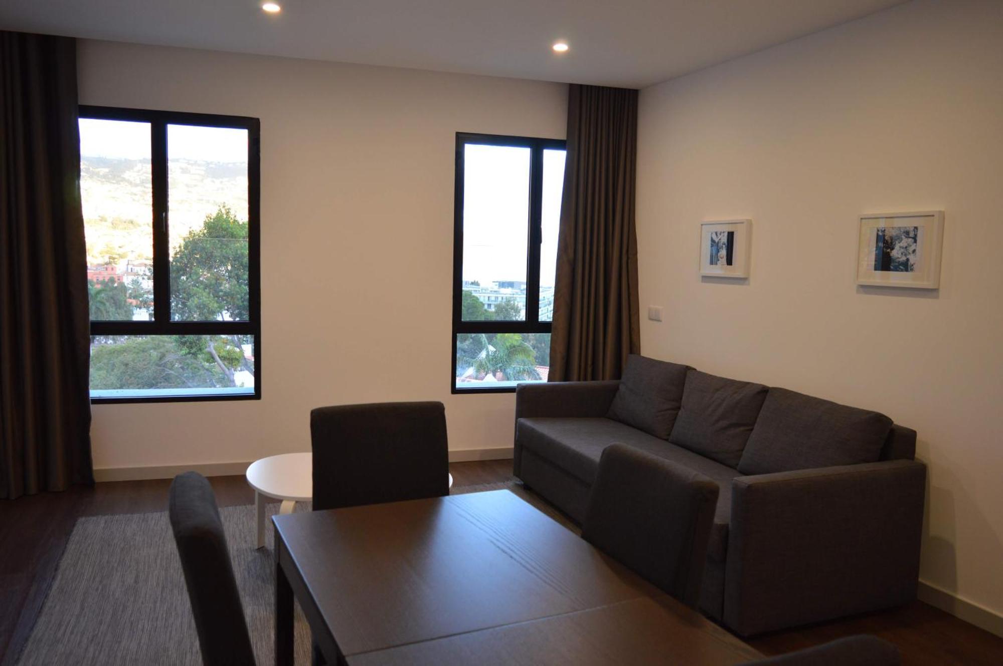 Cba Suites Madeira 푼샬 외부 사진